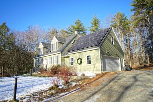 23 Lane Rd, Raymond, NH, 03077-1800 | Card Image