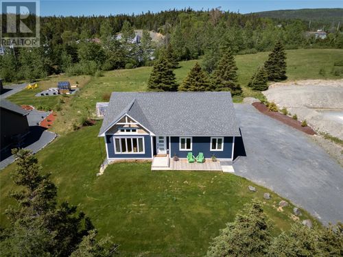 7 Bridle Path, Blaketown, NL, A0B1C0 | Card Image