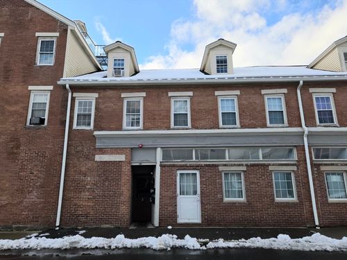 apt-5-2 Union St, Taunton, MA, 02780-3300 | Card Image