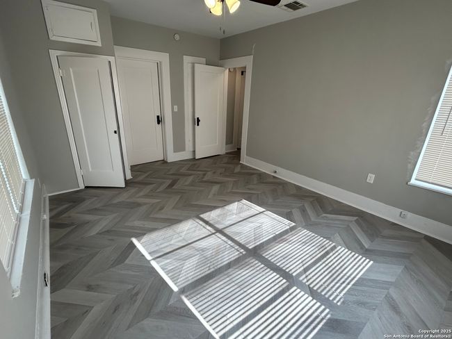 635 E Gonzales St, House other with 2 bedrooms, 1 bathrooms and null parking in Seguin TX | Image 9