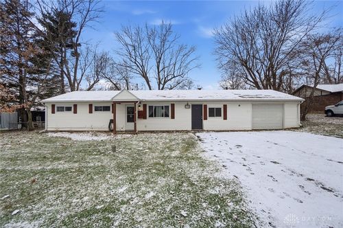 1745 Maple Ln, Beavercreek, OH, 45432-2417 | Card Image