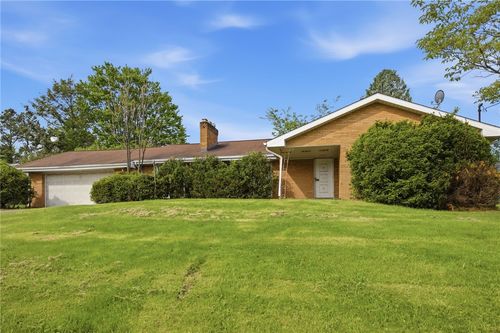4104 Burnsire Dr, Irwin, PA, 15642 | Card Image