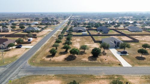 165 E Medium Meadow Dr, Lytle, TX, 78052-3988 | Card Image