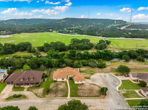 1019 Creek Run, Kerrville, TX, 78028-3070 | Card Image