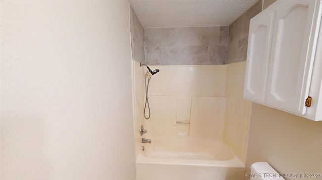 8913 92 Nd Pl, House other with 3 bedrooms, 2 bathrooms and null parking in Tulsa OK | Image 11