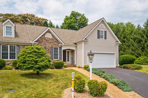 3 Buckingham Cmn, Waynesboro, VA, 22980-6590 | Card Image