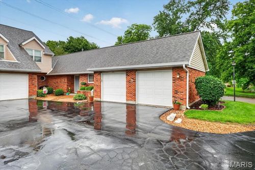 1031 Pocono Trl, Ballwin, MO, 63021-7624 | Card Image