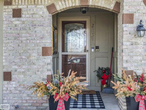 22592 Van St, Saint Clair Shores, MI, 48081-2499 | Card Image