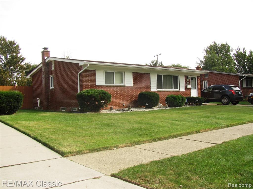35550 Seville Street, Sold in Clinton Twp Zoocasa