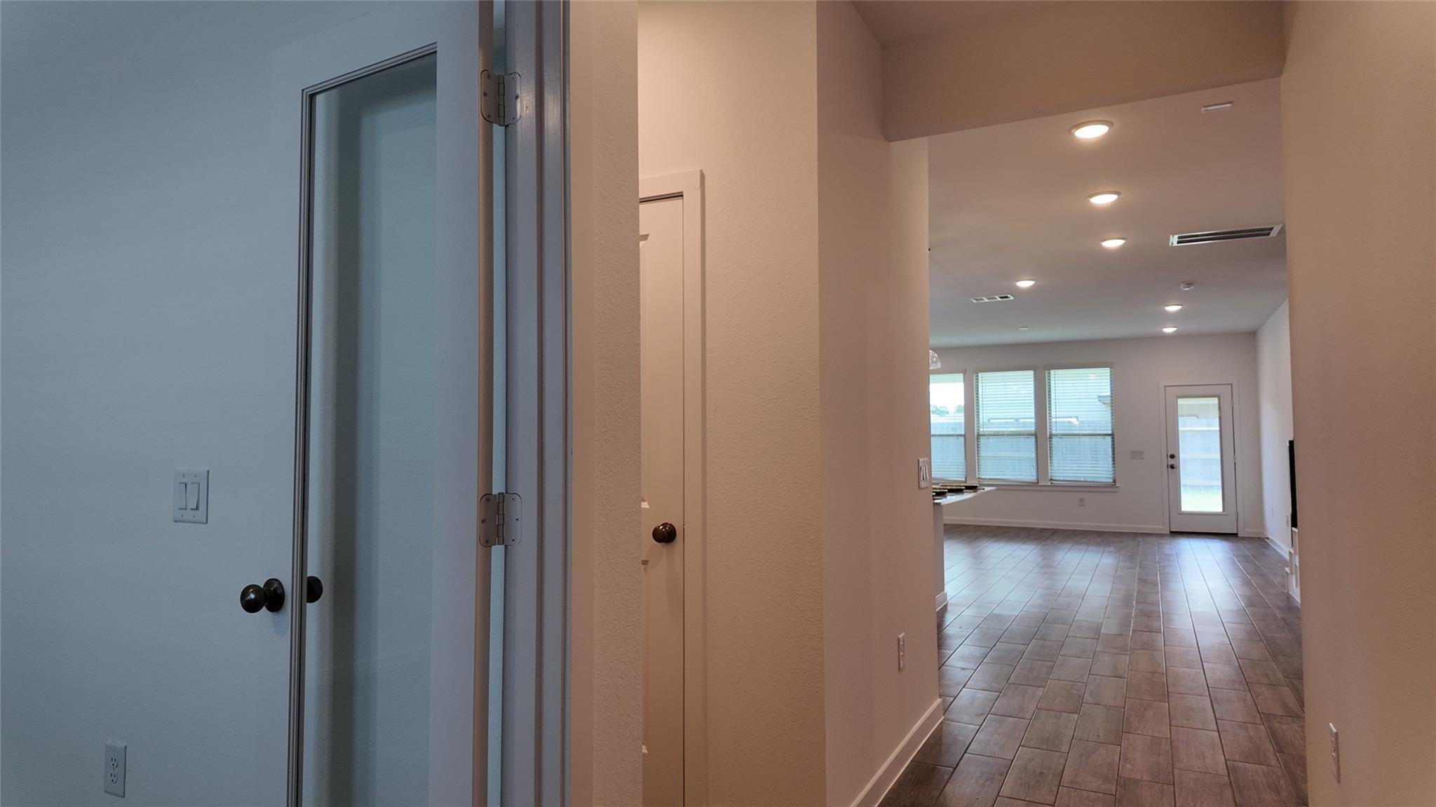 Residential Lease in Conroe 2