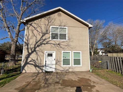 509 North St, Yoakum, TX, 77995-2539 | Card Image