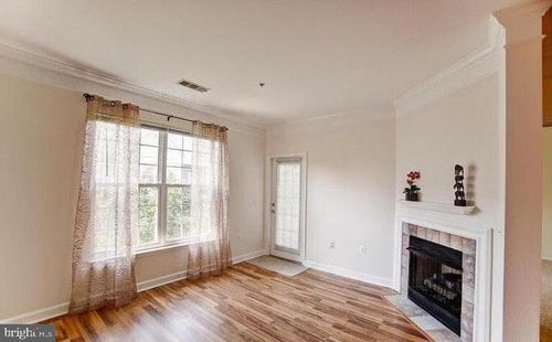 1403-3021 Nicosh Cir, FALLS CHURCH, VA, 22042-1233 | Card Image