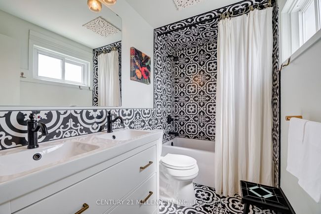 52 Greystone Cres, House other with 4 bedrooms, 2 bathrooms and 2 parking in Brampton ON | Image 22