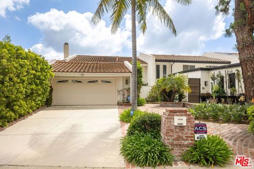 2484 Angelo Drive, Los Angeles, CA, 90077 | Card Image