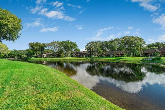 204 - 10092 Cedar Point 204 Boulevard, Condo with 2 bedrooms, 2 bathrooms and null parking in Boynton Beach FL | Image 4