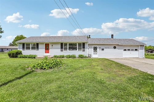 1909 N Jackson St, Litchfield, IL, 62056-1227 | Card Image