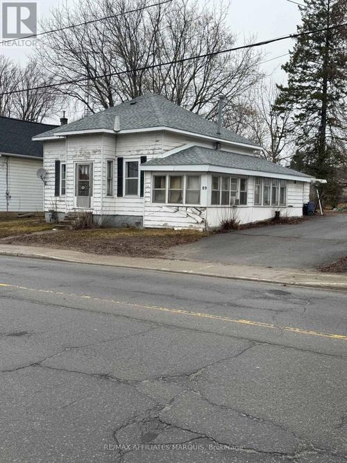 89 Queen St, Smiths Falls, ON, K7A3N5 | Card Image