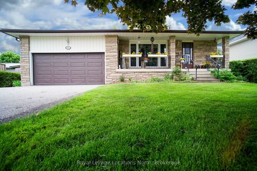 221 John St, Stayner, ON, L0M1S0 | Card Image