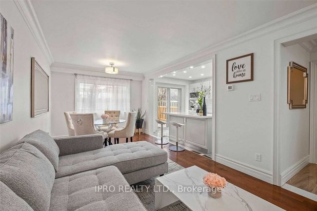 2764 Willowmore Way, House other with 3 bedrooms, 2 bathrooms and 4 parking in Mississauga ON | Image 5