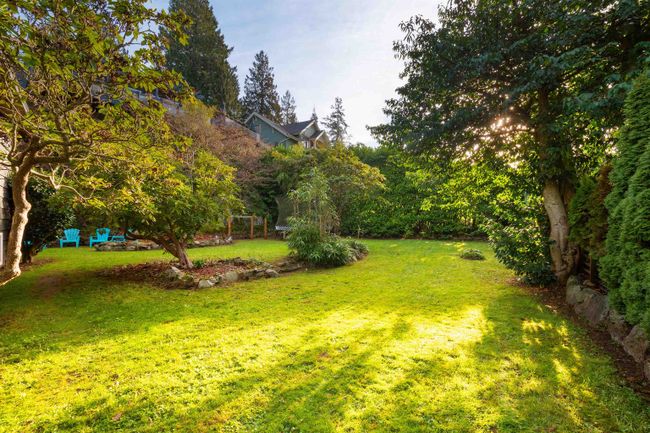 5744 Telegraph Trail, House other with 4 bedrooms, 3 bathrooms and 2 parking in West Vancouver BC | Image 30