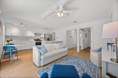 5500 Stuart Circle, Austin, TX, 78721 | Card Image