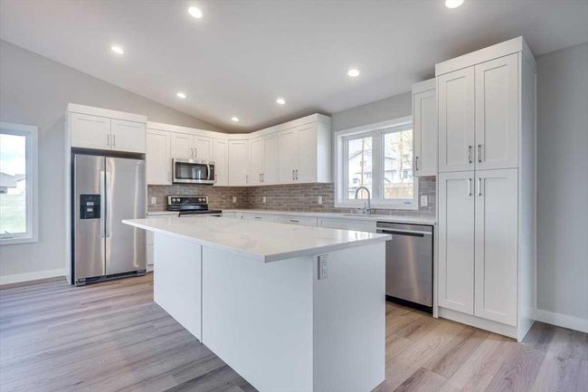 2 Evron Pl, House other with 4 bedrooms, 3 bathrooms and 4 parking in Trochu AB | Image 15