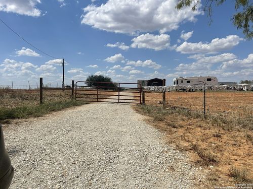 659 County Road 106, Floresville, TX, 78114 | Card Image