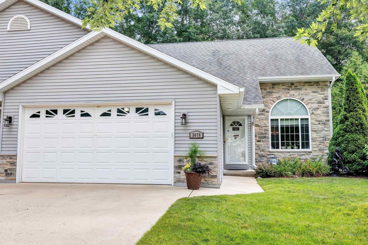 Nordic Ct, Suamico, WI 54173