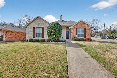 2700 Pollard Street, Fort Worth, TX, 76112 | Card Image