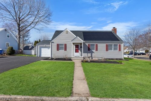 6 Koehler Dr, South Bound Brook, NJ, 08880-1305 | Card Image