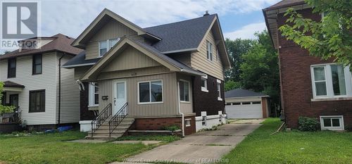 452 Campbell Avenue, Windsor, ON, N9B2H4 | Card Image