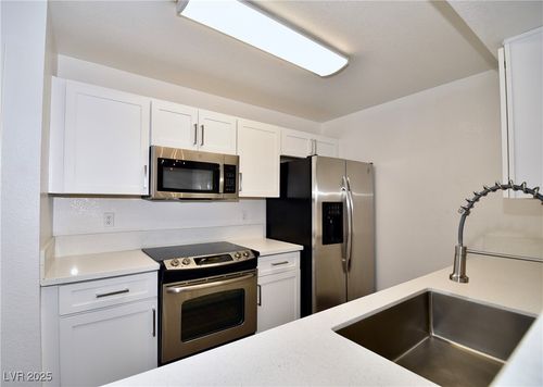 1064-8101 W Flamingo Rd, Las Vegas, NV, 89147-7408 | Card Image