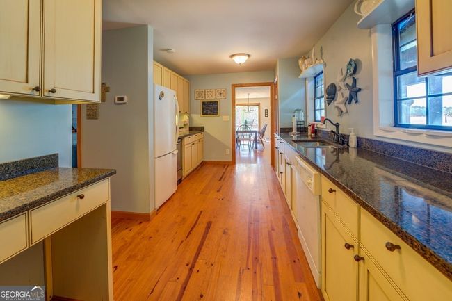 393 Templeton Cir, House other with 3 bedrooms, 2 bathrooms and 2 parking in Mansfield GA | Image 34