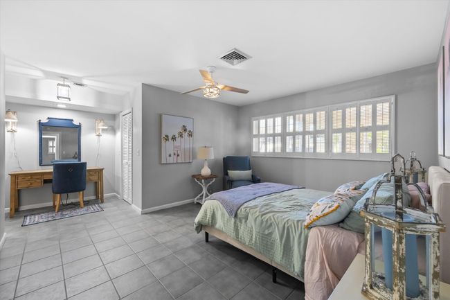 102 Villa Cir, Condo with 2 bedrooms, 2 bathrooms and null parking in Atlantis FL | Image 23