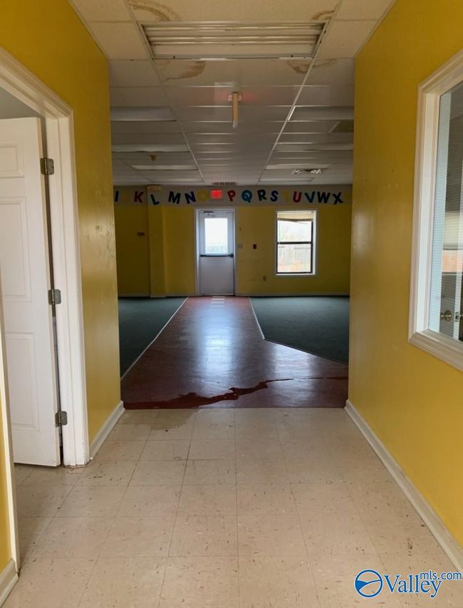 7255 Highway 431 S, Home with 0 bedrooms, 5 bathrooms and null parking in Owens Cross Roads AL | Image 4