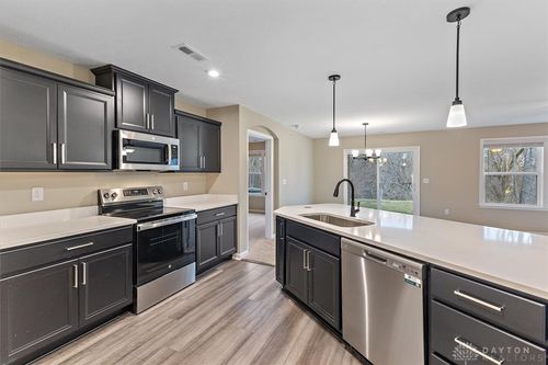 17-204-2728 Amberwood Ln, Beavercreek, OH, 45431-3544 | Card Image