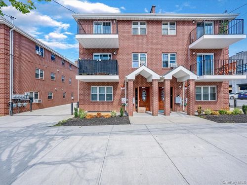 3-220-09 64th Avenue, New York, NY, 11364 | Card Image