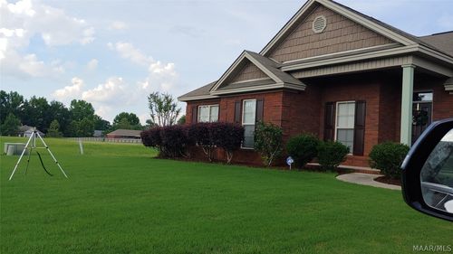 76 Cotton Terrace Dr, Deatsville, AL, 36022-2833 | Card Image