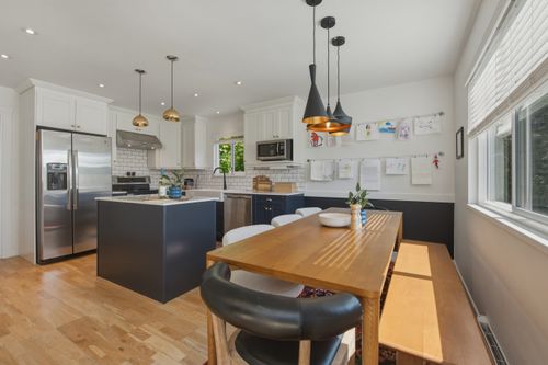6-300 Maude Rd, Port Moody, BC, V3H2X6 | Card Image