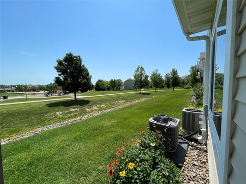 unit-10-1805 Sw White Birch Cir, Ankeny, IA, 50023-7221 | Card Image