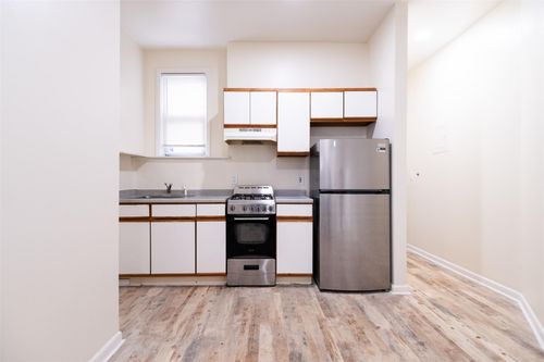 apt-2-115 Wolfs Ln, Pelham, NY, 10803-1839 | Card Image