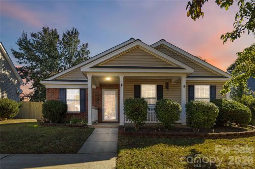 110 Camforth Dr, Mooresville, NC, 28117-6858 | Card Image