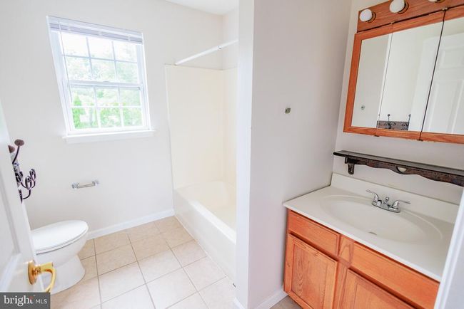 211 Laurel Ave, Home with 4 bedrooms, 3 bathrooms and null parking in GLASSBORO NJ | Image 19
