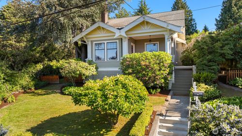 4055 Sw Holgate Street, Seattle, WA, 98116 | Card Image