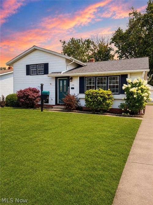 339 E 315th St, Willowick, OH, 44095-3630 | Card Image