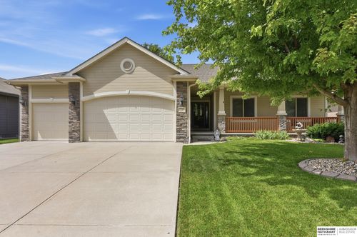 17224 Sage St, Omaha, NE, 68136-1484 | Card Image
