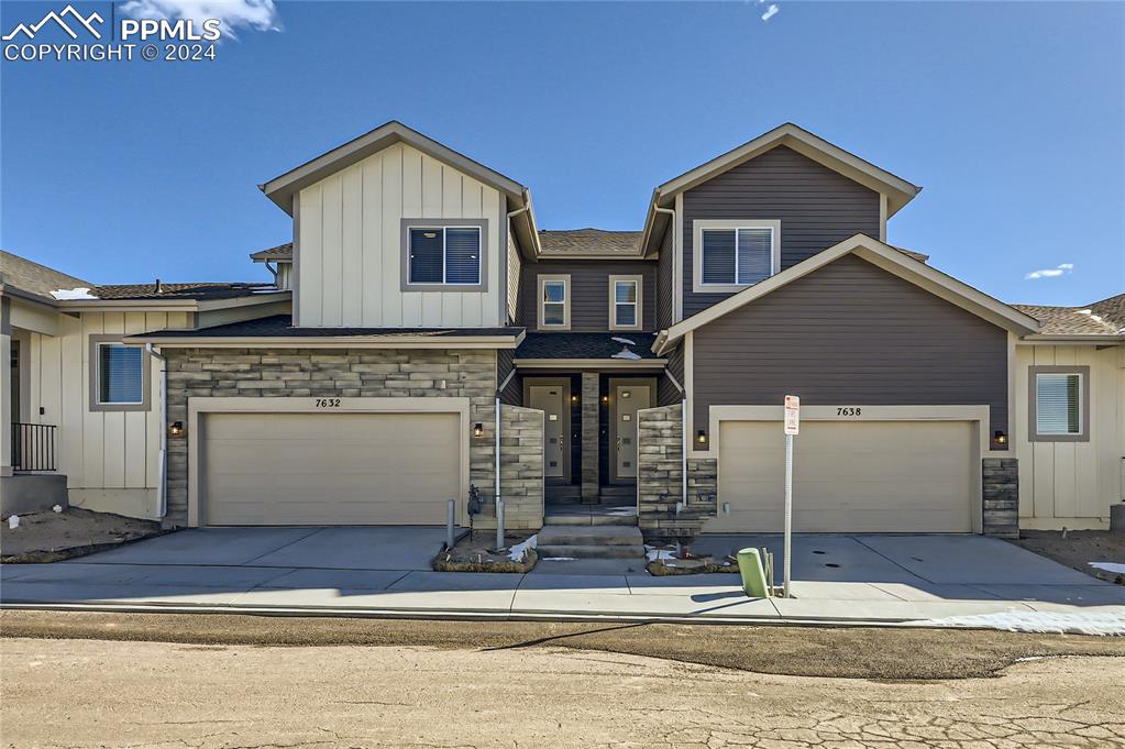 Almond Wood Loop, Colorado Springs, CO 80908