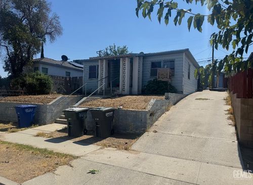 505 B St, Taft, CA, 93268-3711 | Card Image