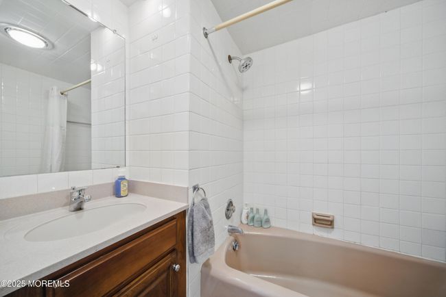 1st floor main bath | Image 43