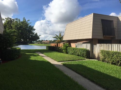 5214 52nd Way, West Palm Beach, FL, 33409-7102 | Card Image